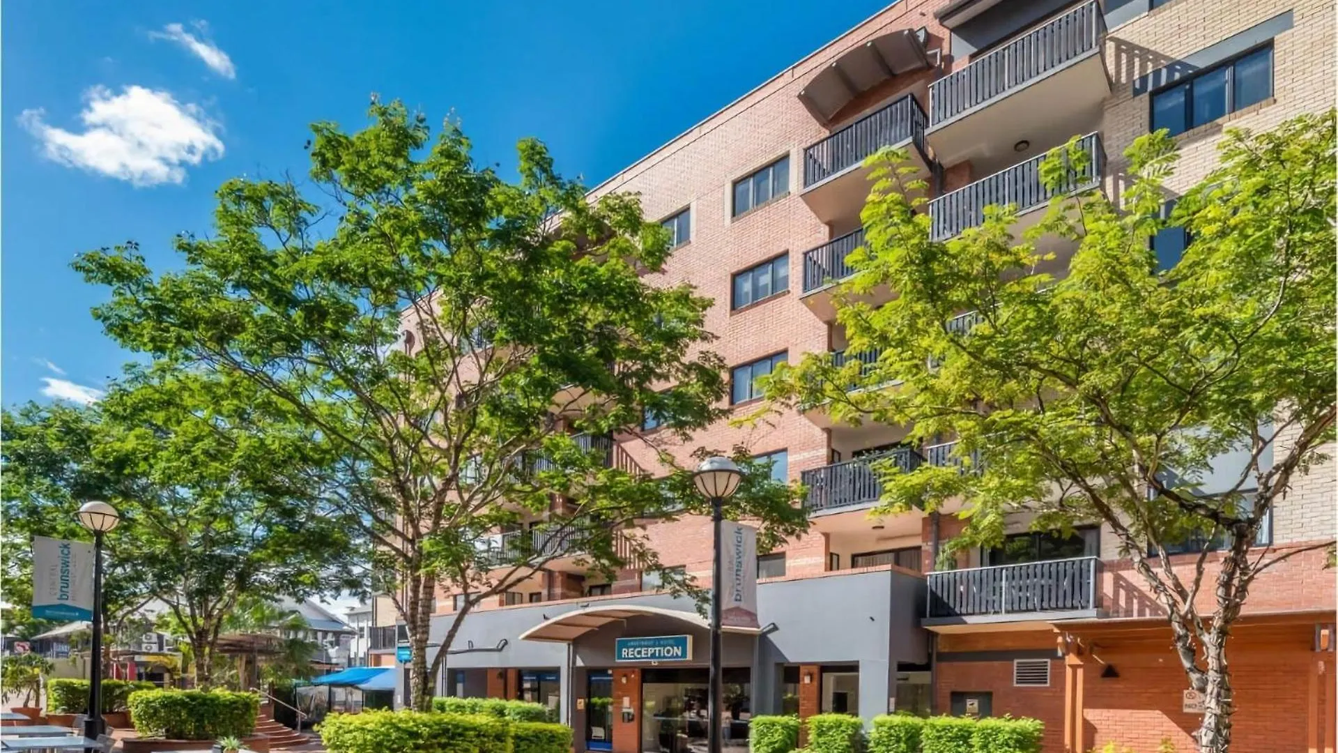 Urban Oasis Stay With Gym Sauna And Hot Tub Brisbane