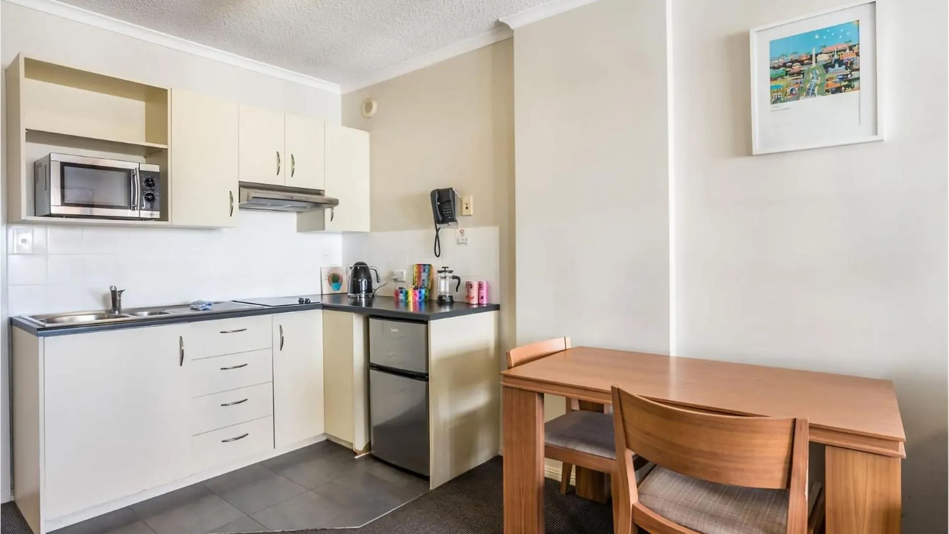 Urban Oasis Stay With Gym Sauna And Hot Tub Brisbane Apartment