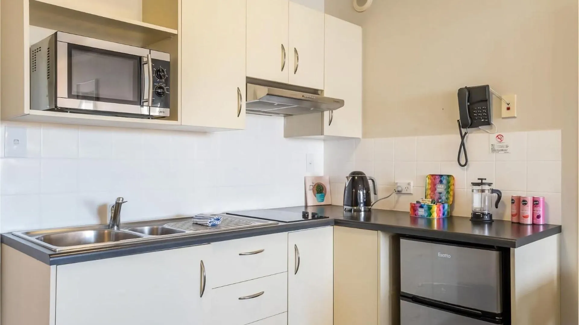 Urban Oasis Stay With Gym Sauna And Hot Tub Brisbane Australia