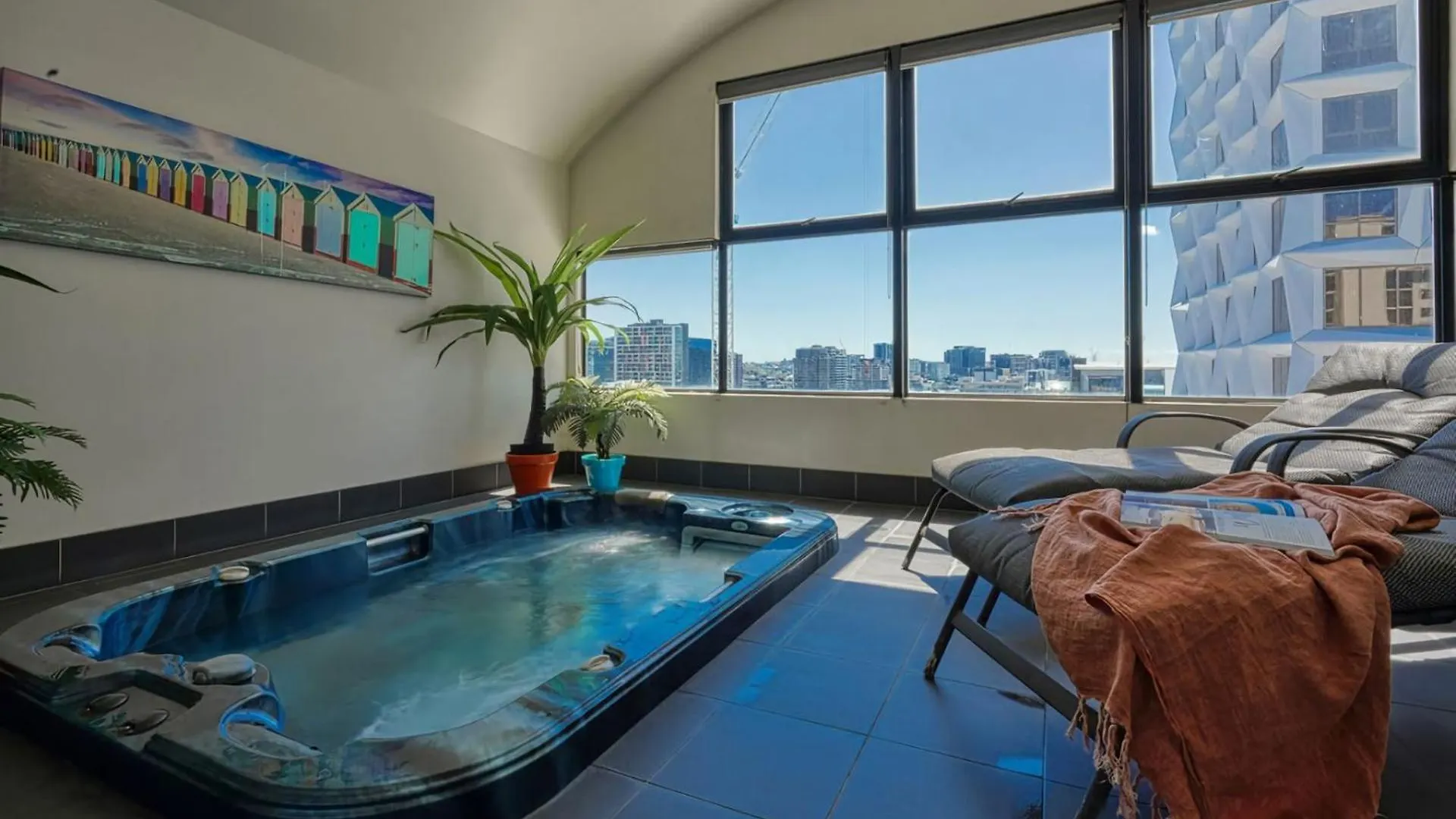 Urban Oasis Stay With Gym Sauna And Hot Tub Brisbane